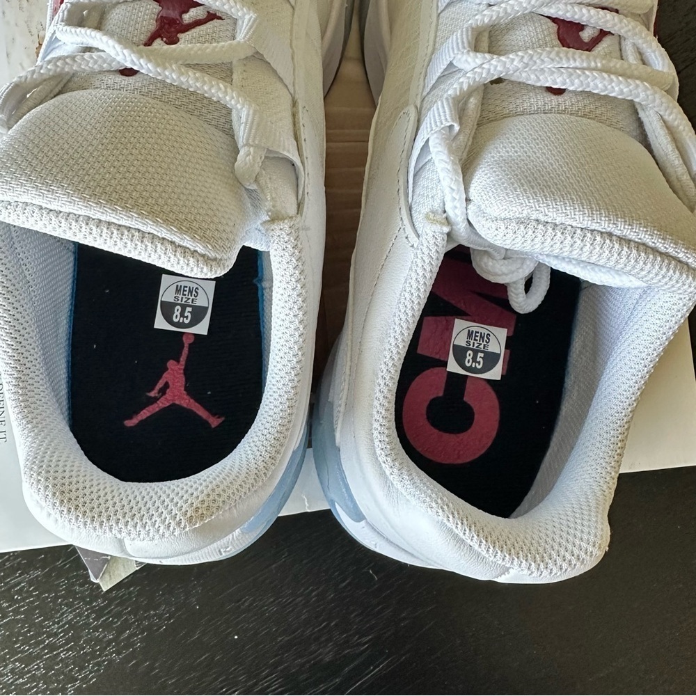 Nike 11 comfort low chrrry red white sneakers shoes authentic brand new - Picture 4 of 8